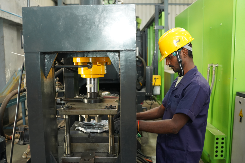 PRECISION TOOLING & DIE MAKING